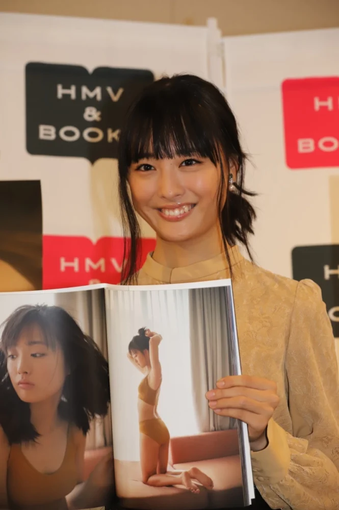 大友花恋3rd写真集「Karen3」発売記念イベント