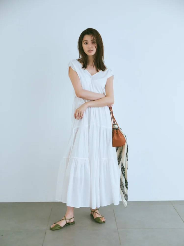 KEEP SMILING CHARITY COLLECTION
Curations by Aya Asahina