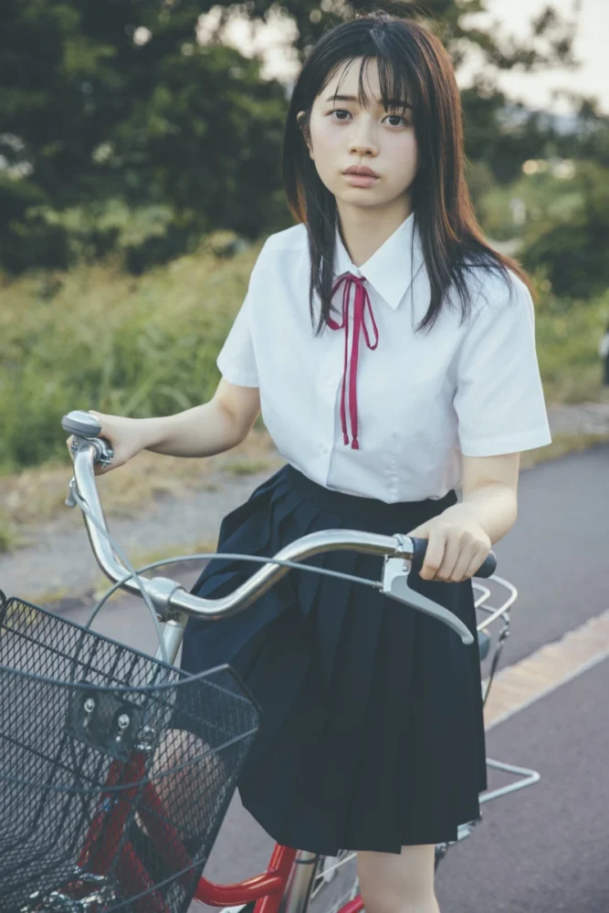 桜田ひより2021カレンダーブック