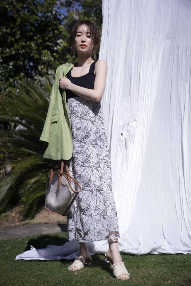 FASCINATED ～魅せる素肌、透かす色気～ feat. 泉里香