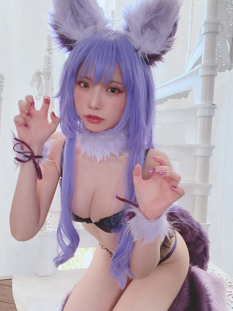 えなこ×BEASTARS ワイルドキック