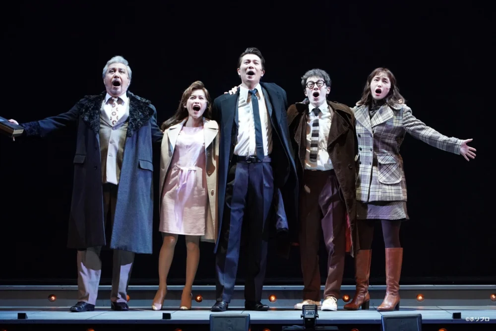 ブロードウェイミュージカル『メリリー・ウィー・ロール・アロング』～あの頃の僕たち～舞台写真