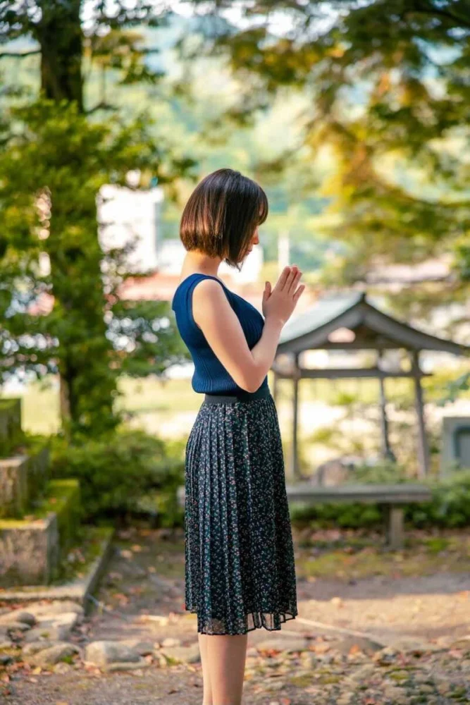 伊織もえ写真集「内緒話」