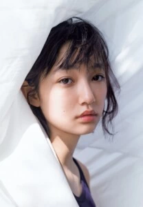 16歳の“ひと夏の大冒険”を収録。期待の若手女優・小宮山莉渚が1st写真集を発売！