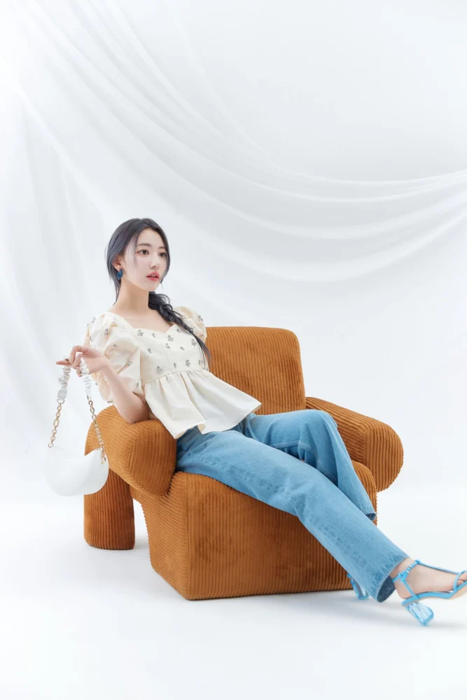 宮脇咲良が彩る初夏のワードローブリスト