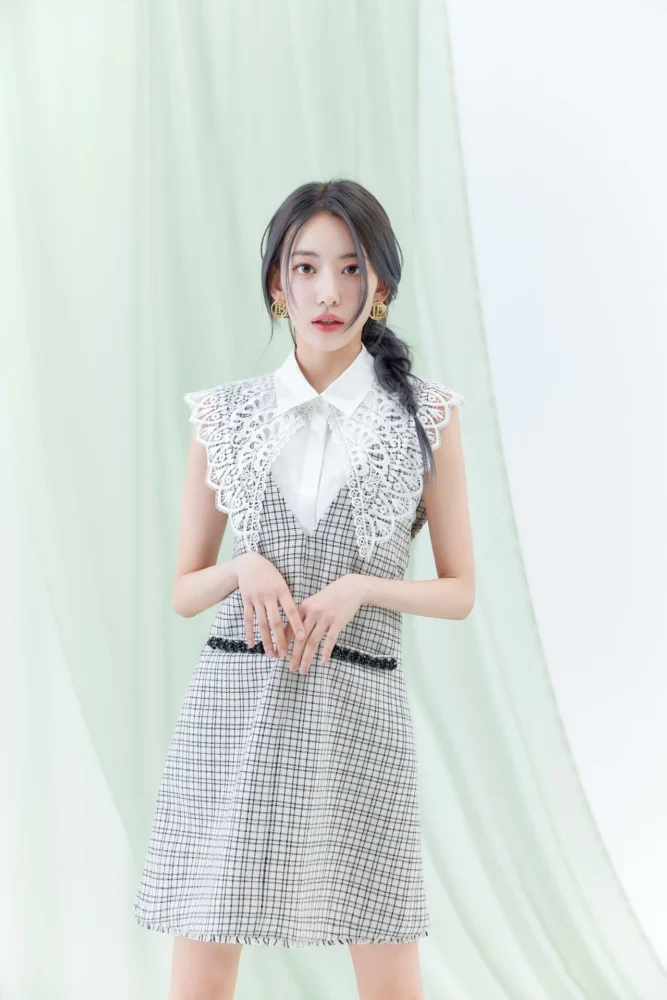 宮脇咲良が彩る初夏のワードローブリスト