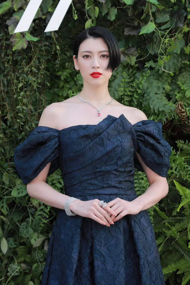 ブルー ブック 2022：ボタニカ