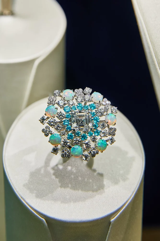 ブルー ブック 2022：ボタニカ