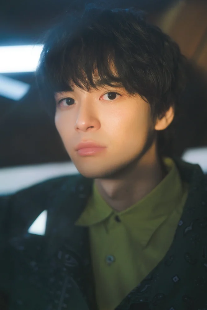 『金子隼也1st写真集BeMyself』『金子隼也カレンダー2023.04-2024.03』