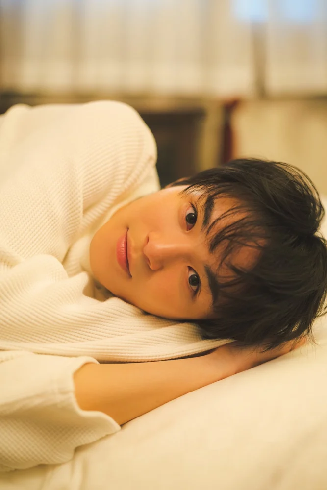 『金子隼也1st写真集BeMyself』『金子隼也カレンダー2023.04-2024.03』