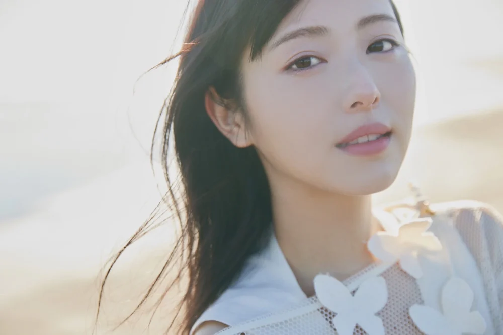 浜辺美波カレンダー2023.4-2024.3