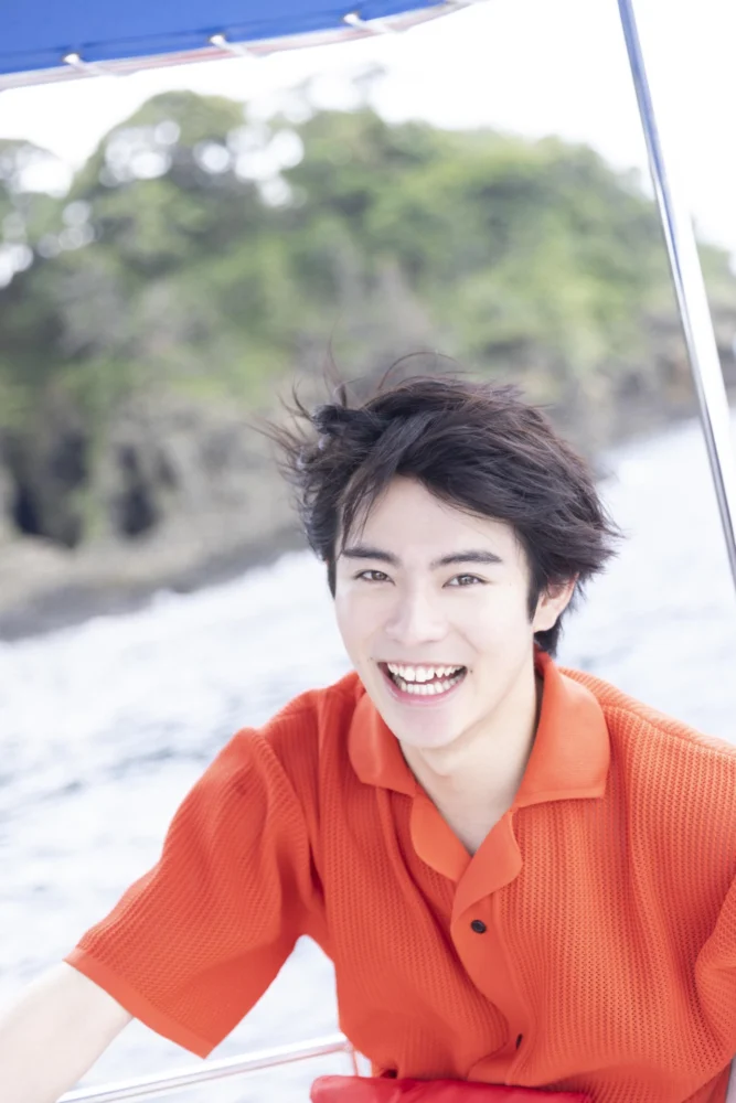 前田拳太郎1st写真集『Awake』