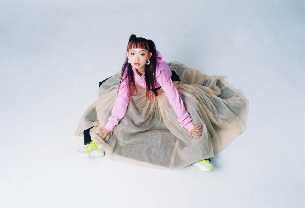 「H&M Studio 2023年春夏 ウィメンズ コレクション」詩羽