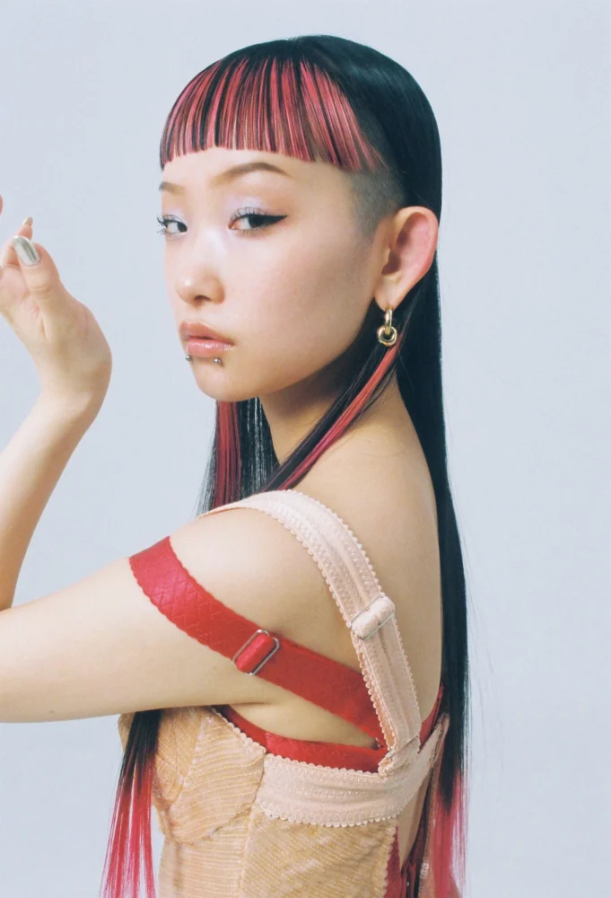 「H&M Studio 2023年春夏 ウィメンズ コレクション」詩羽