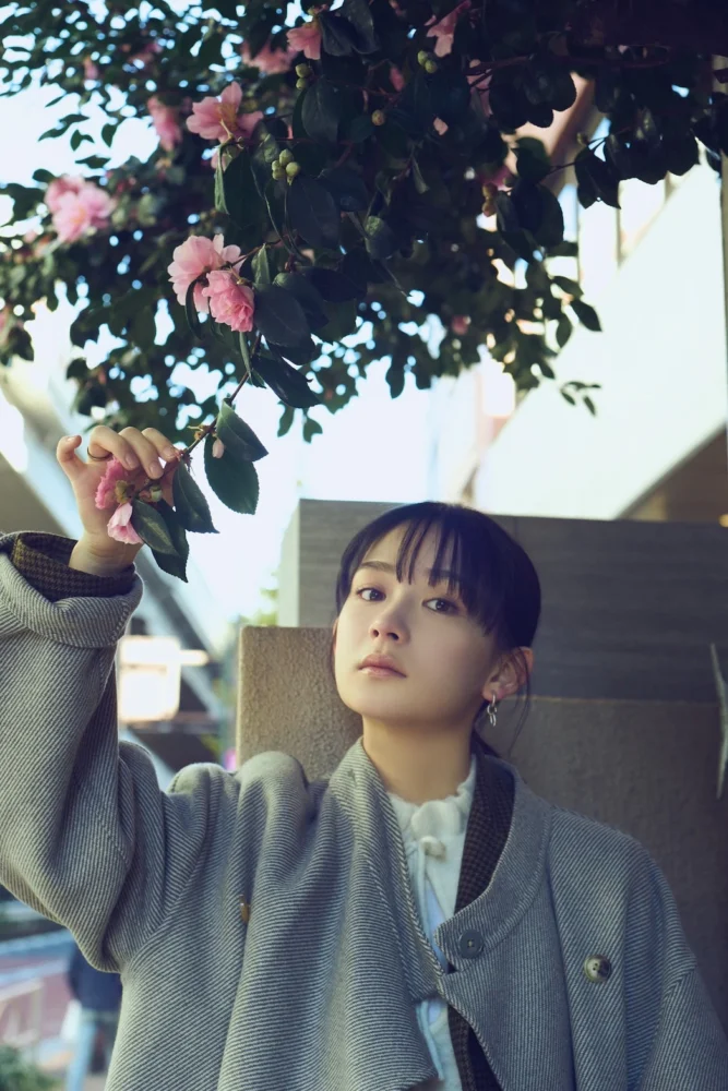 『畑芽育1st写真集 残照』