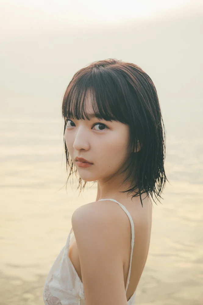 田中芽衣1st写真集