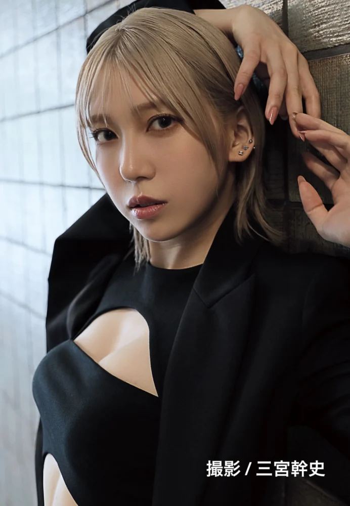 AKB48 茂木忍卒業記念写真集「どこへいけば会える？」楽天ブックス