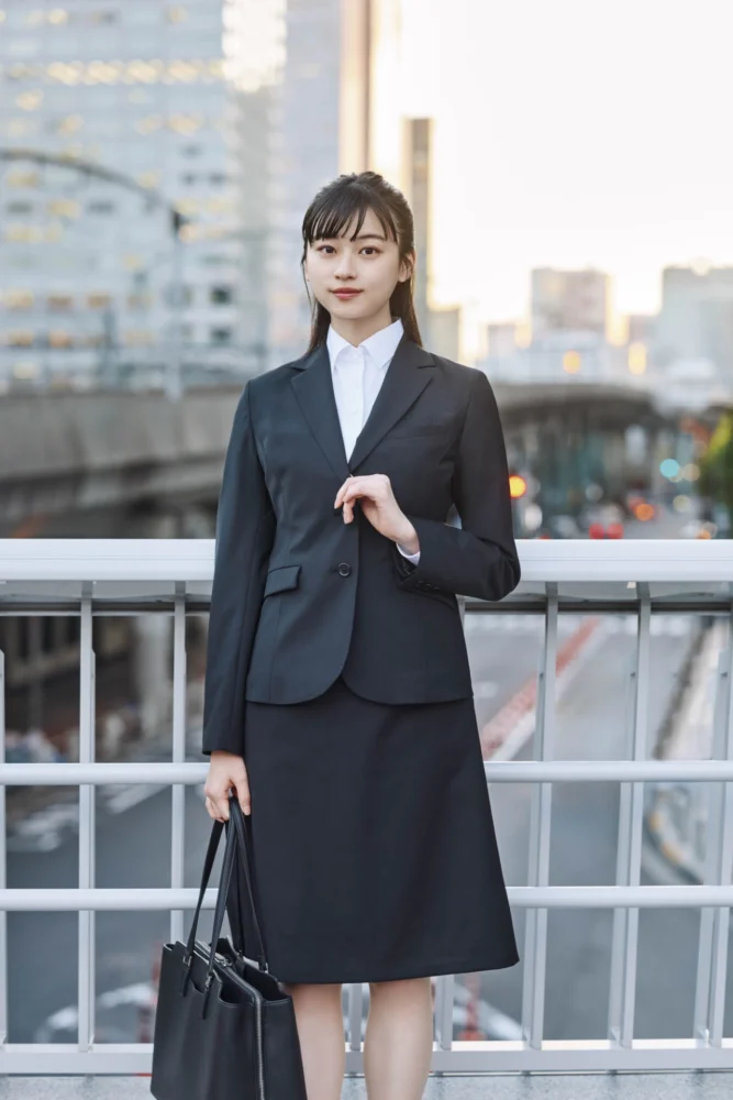 SUIT SELECT×New Life by Samantha Thavasa