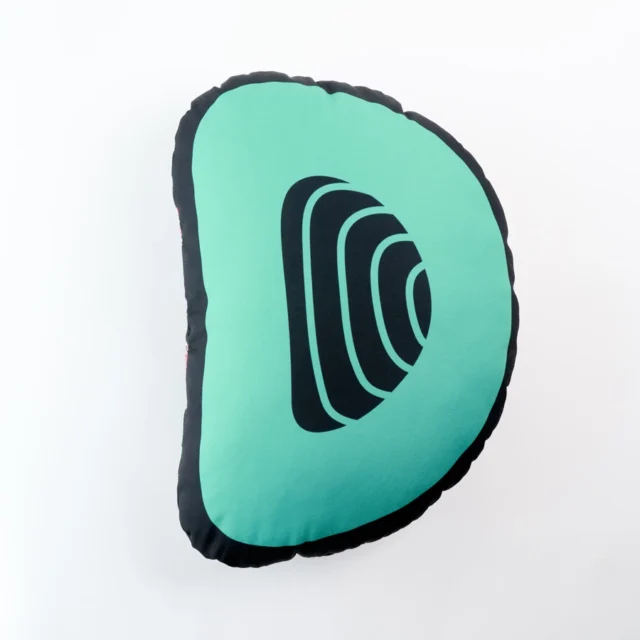 クリエイティブブランド「IN MY DEN」