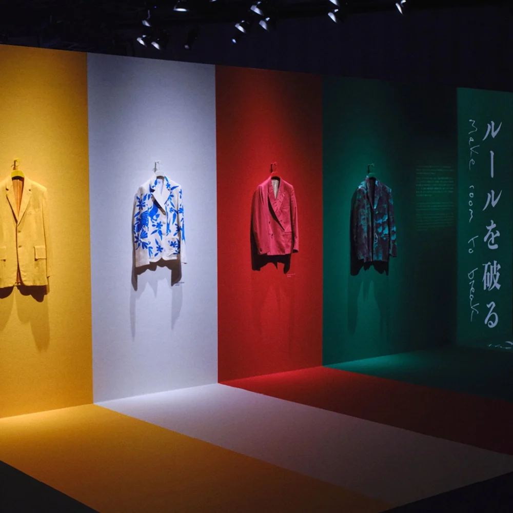 A FRAME AROUND A PICTURE: SIX DECADES OF PAUL SMITH TAILORING