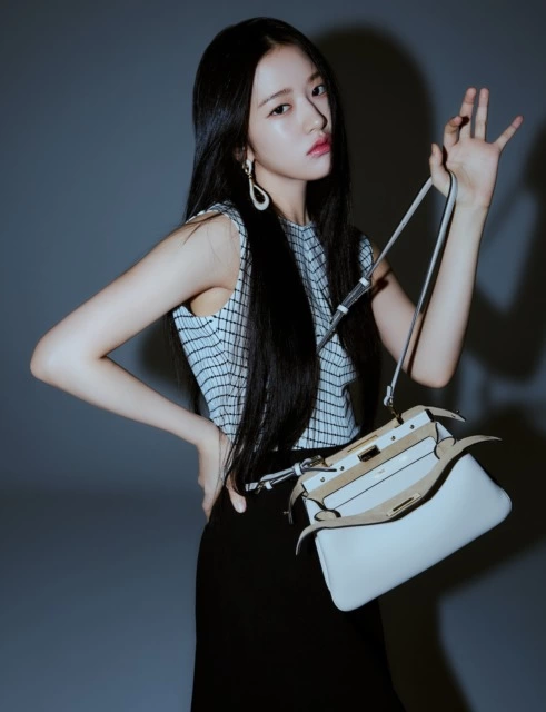 FENDI Peekaboo Soft Small Special Shooting featuring South Korean singer An Yu Jin