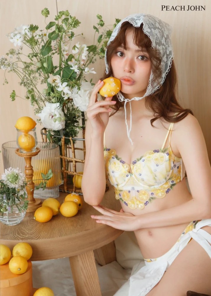 内田理央 meets PEACH JOHN ヘルシーな色気で魅せる夏ランジェリー