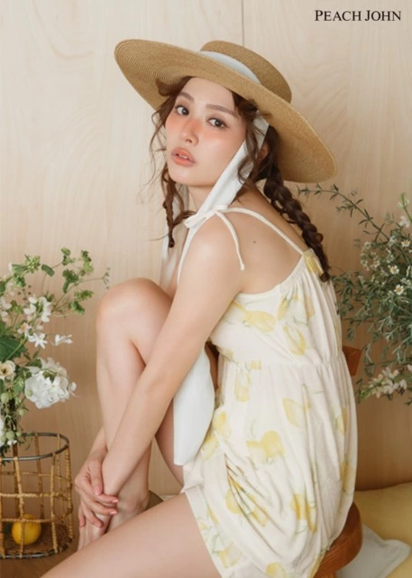 内田理央 meets PEACH JOHN ヘルシーな色気で魅せる夏ランジェリー