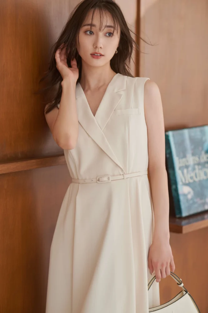 The Elegant Edit #2 Mood with Suzuki Yuuna