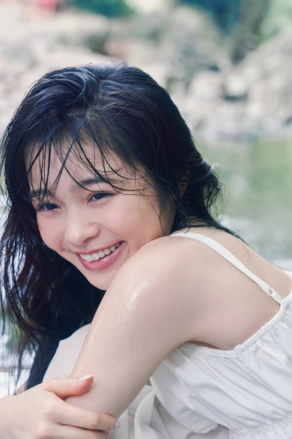 林芽亜里 anniversary calendar photobook 2026
