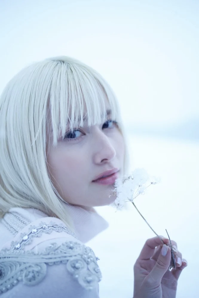 橋本愛20代ラスト写真集