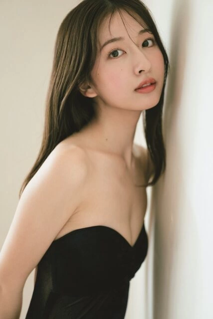 斉藤里奈 撮影/花村克彦