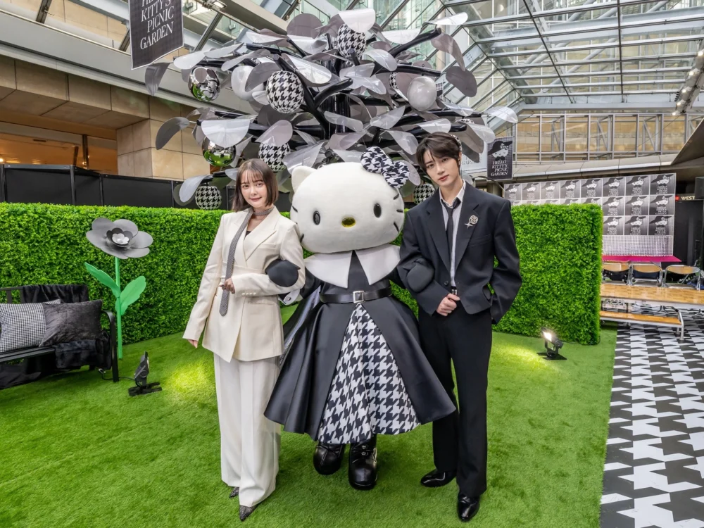 HELLO KITTY’S PICNIC GARDEN