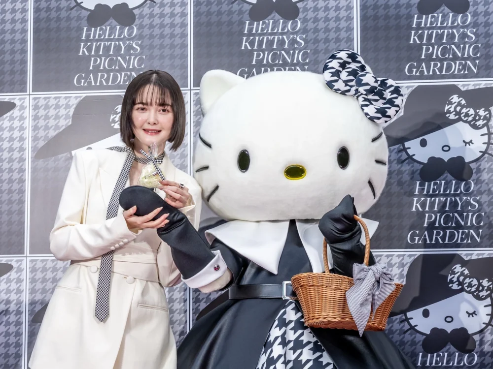 HELLO KITTY’S PICNIC GARDEN