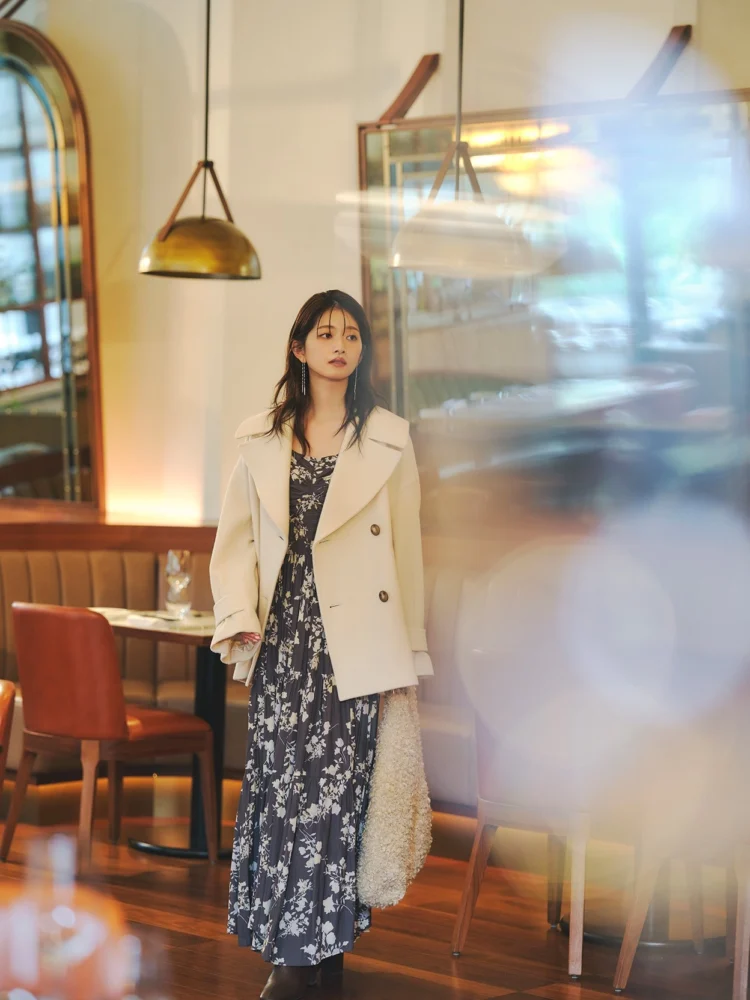 COCO DEAL - Dressed in Glowing Dreams