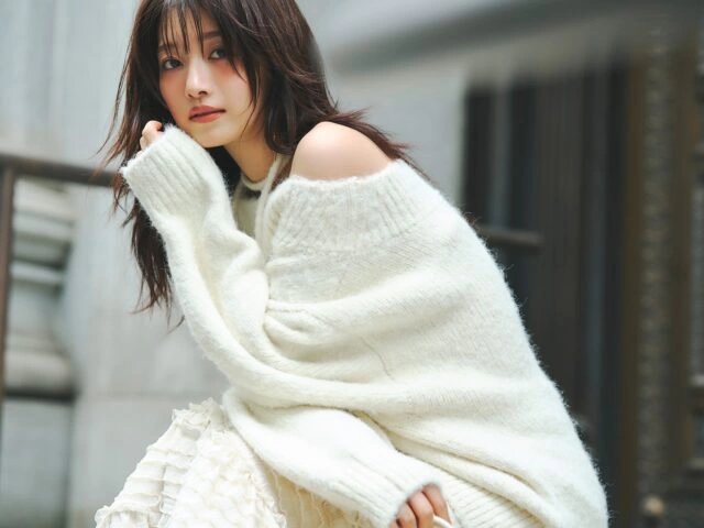 COCO DEAL - Dressed in Glowing Dreams