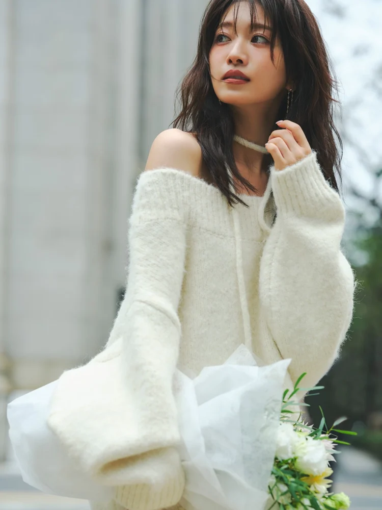 COCO DEAL - Dressed in Glowing Dreams