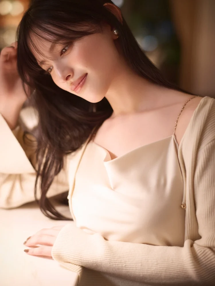 SNIDEL - 2025 HOLIDAY collection feat. Aki Suda