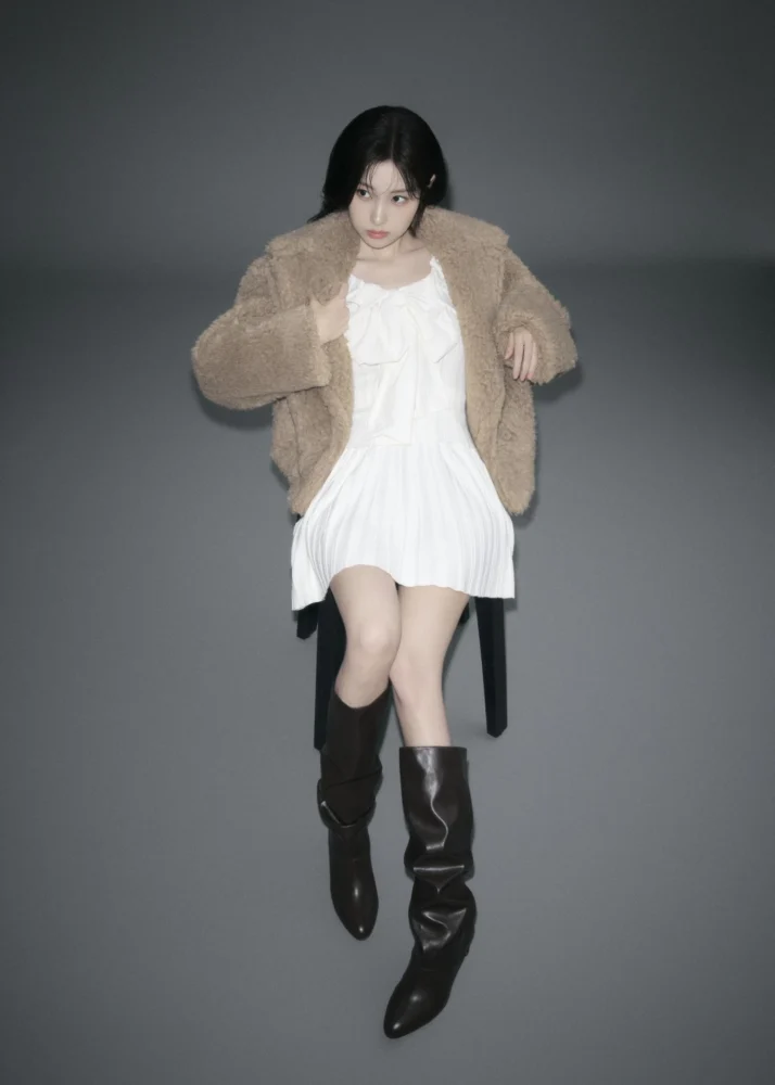 SNIDEL - 2025 WINTER COLLECTION THE HOLIDAY SPIRIT starring Kang Hye Won