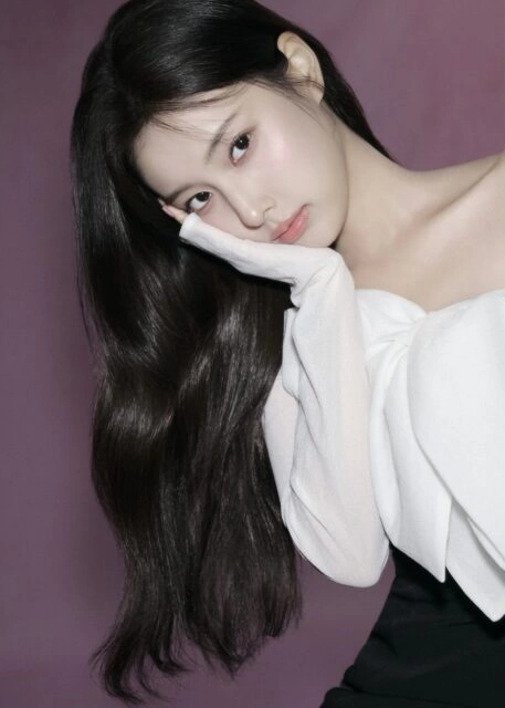 SNIDEL - 2025 WINTER COLLECTION THE HOLIDAY SPIRIT starring Kang Hye Won