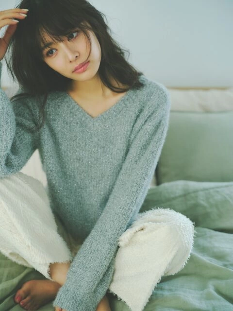 Stola. - in a touch of HOLIDAY MOOD feat. SEIKA FURUHATA ホリデー気分の―おめかし―LOOK