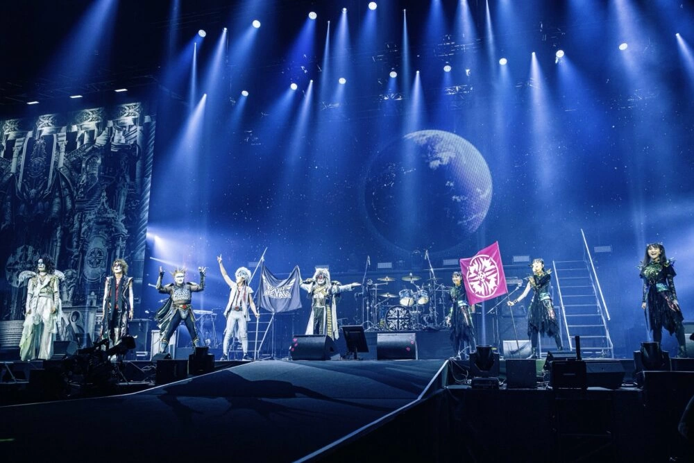 聖飢魔II VS BABYMETAL 悪魔が来たりてベビメタる 衝撃-Impact-