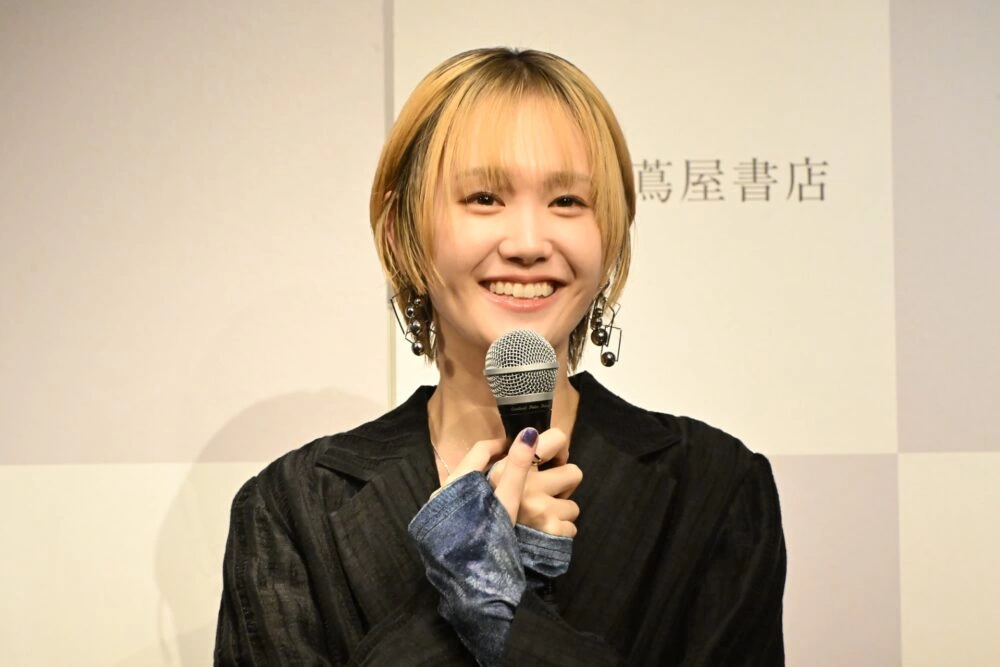 尾碕真花セカンド写真集「わー!!!」発売記念イベント