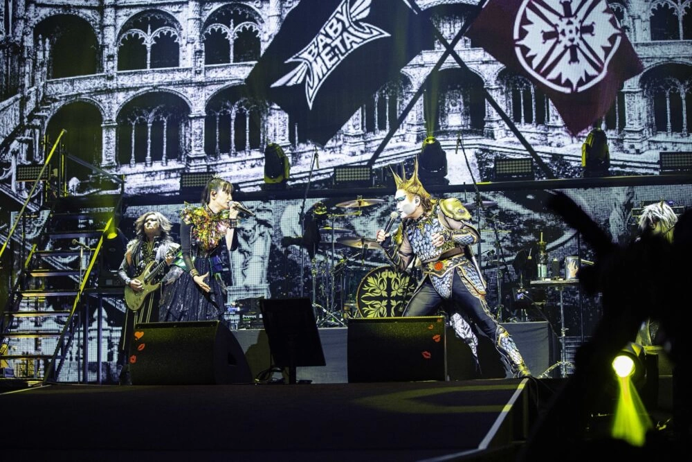 聖飢魔II VS BABYMETAL 悪魔が来たりてベビメタる 衝撃-Impact-