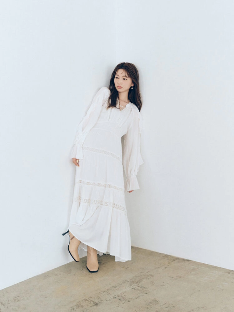 COCO DEAL - Luminous Whispers