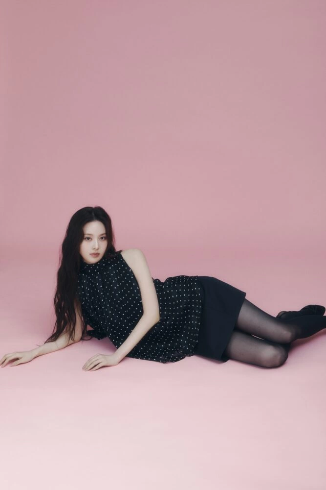 FRAY I.D Starring BANG JEE MIN / izna ISSUE2 Pink Threshold