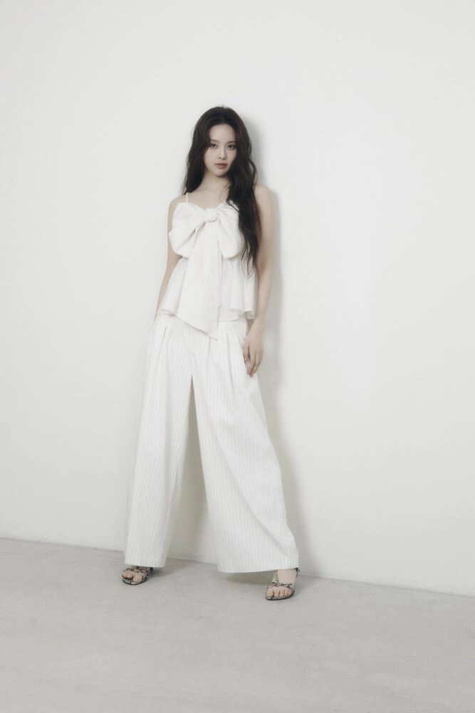 FRAY I.D Starring BANG JEE MIN / izna ISSUE2 Pink Threshold