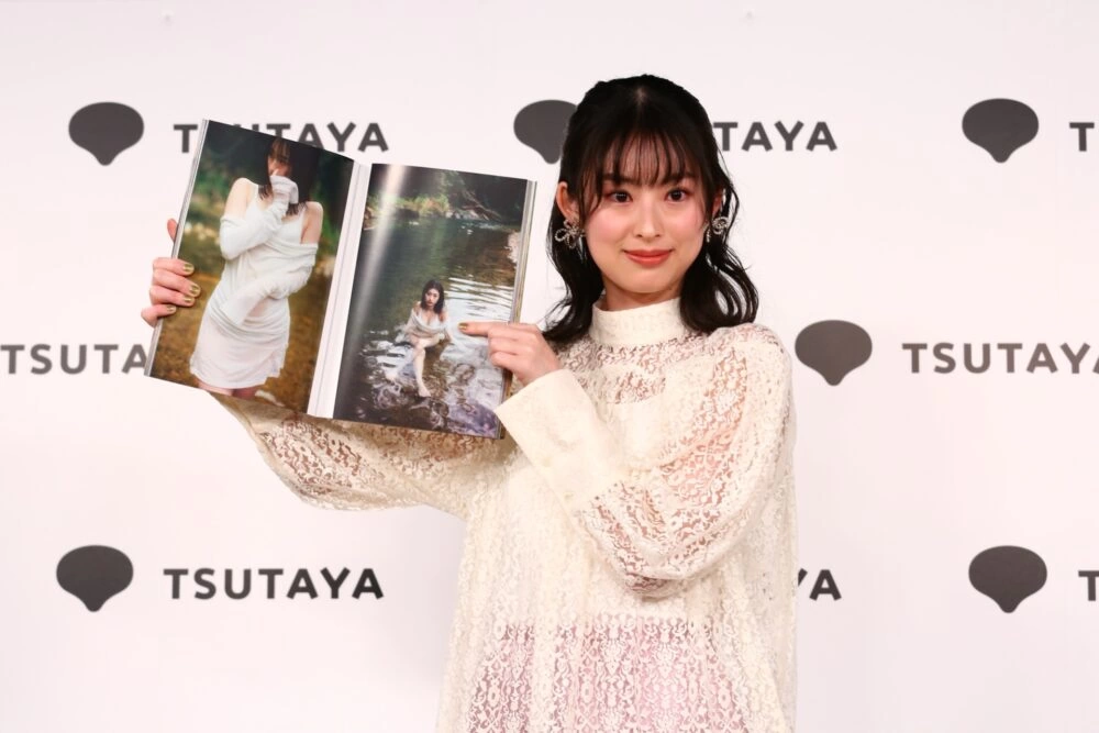 井本彩花2nd写真集「BEST,」発売記念イベント