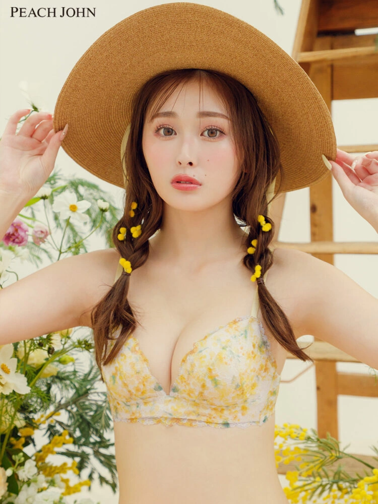 PEACH JOHN - ゆうちゃみが魅せる春ランジェリー