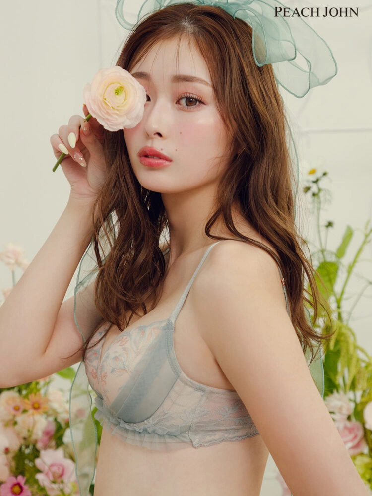 PEACH JOHN - ゆうちゃみが魅せる春ランジェリー