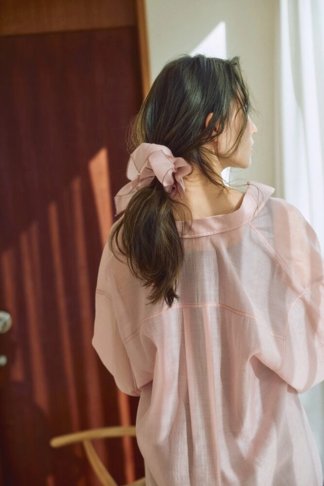 Stola. - Brand new Color starring Ito Ohno